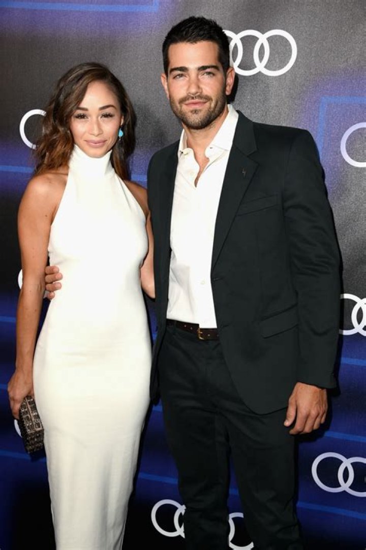 Jesse Metcalfe and Cara Santana look stylish in London Jesse metcalfe