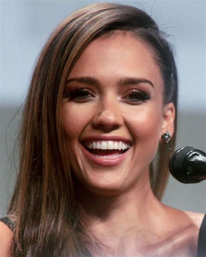 Jessica Alba Wiki Bio, Net Worth, Husband, Kids, Parents, Child