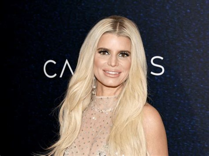 Jessica Simpson's Lips Spark Rude Comments on New Selfie Allure