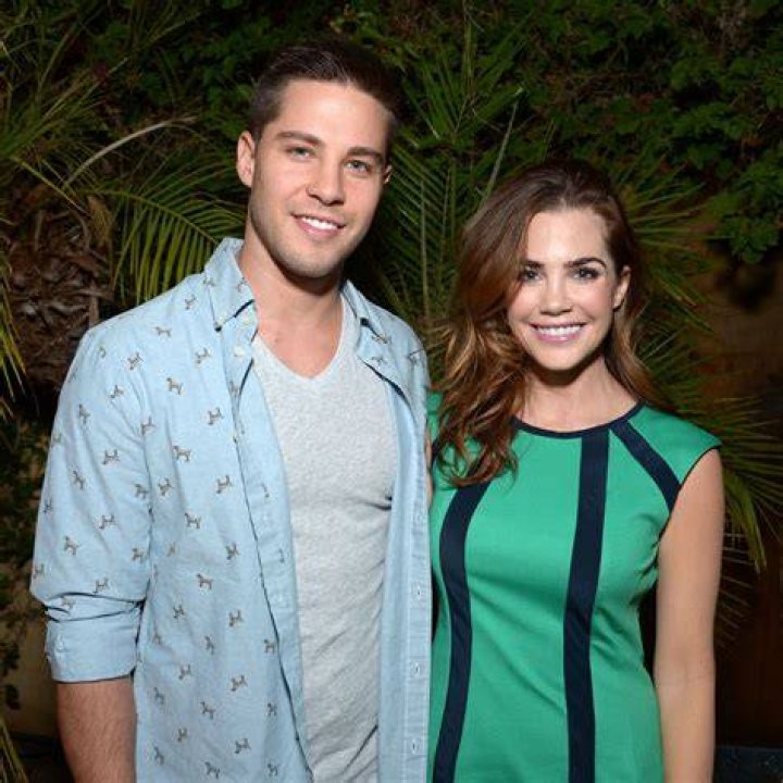 Jillian Murray, Dean Geyer's Wife