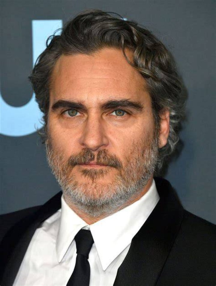 Joaquin Phoenix's lips mocked here's what everyone should know about