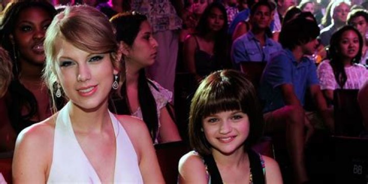 Joey King Just Revealed She Was in a Taylor Swift Music Video When She