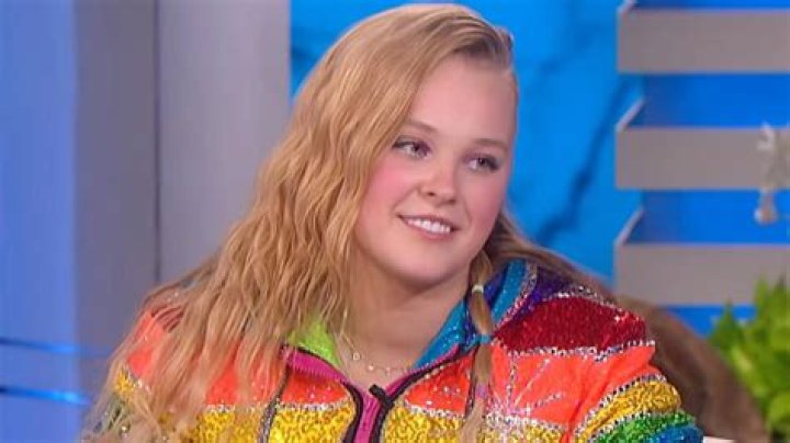JOJO Siwa Pretending to Be Pregnant? Check Partner Name! NAYAG Spot