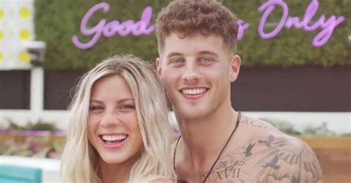 Josh Love Island Sister / Love Island's Josh's ex claims he dumped her