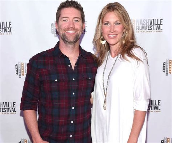 Josh Turner Biography, Wife, Children, Family, Age, Net worth, Height