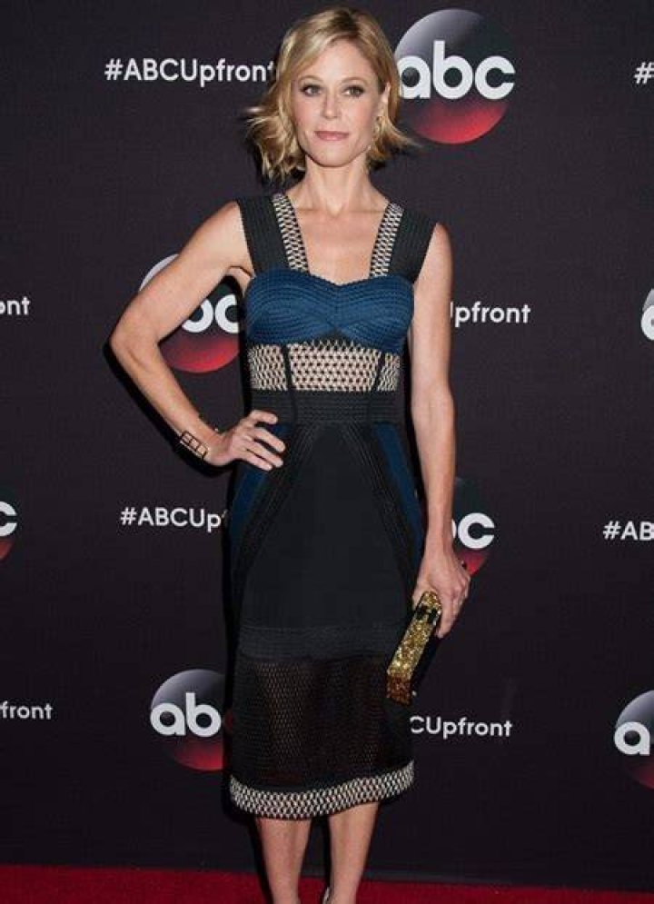Julie Bowen Height and Weight Celebrity Weight Page 3