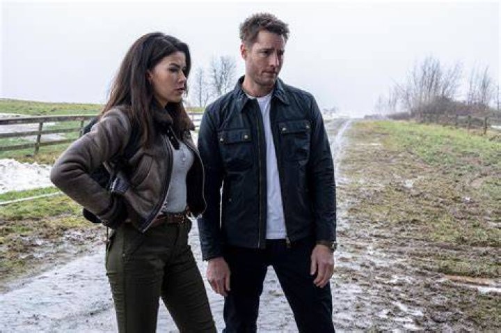Justin Hartley And Sofia Pernas: A Couple's Journey