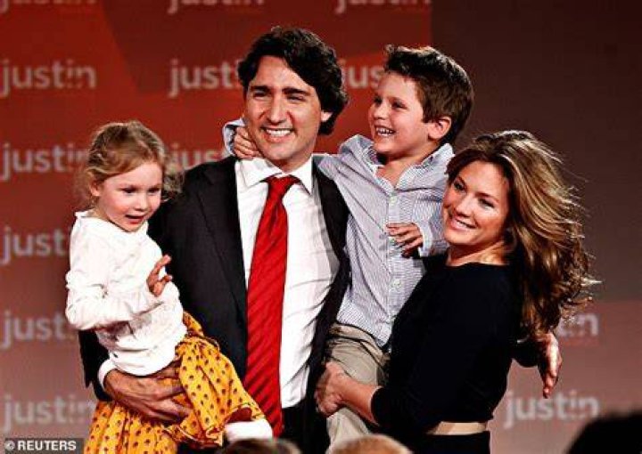 Justin Trudeau Wife, father, mother, family, height, is he gay?