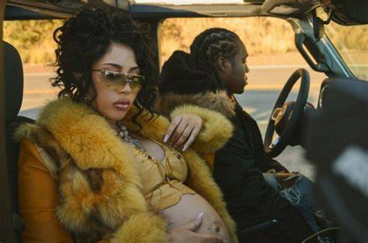 Kali Uchis Is Pregnant, Expecting Her First Child With Don Toliver r