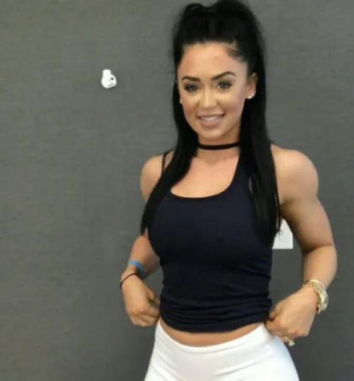 Katy Hearn Net Worth and Age. Her Macro Calculator, Gym
