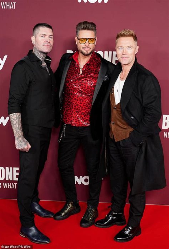 Keith Flint&rsquo;s Prodigy bandmate Liam Howlett leads mourners at funeral