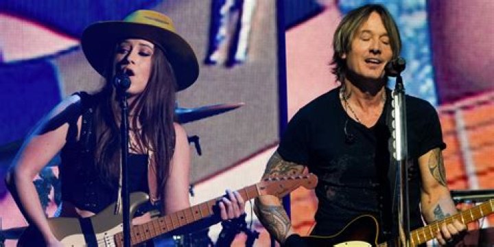 Keith Urban & Sis Siblings Of The Rich & Famous Pinterest