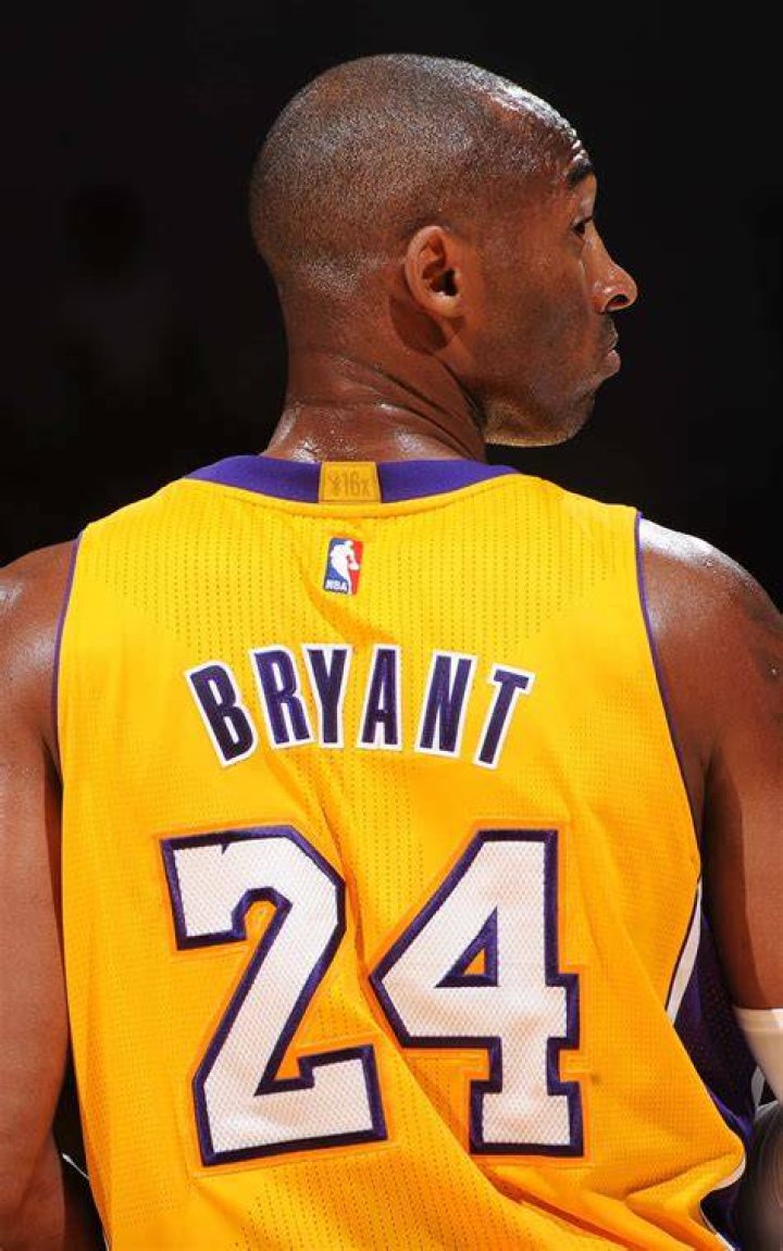 Kobe Bryant's wife Vanessa names four LA sheriff's deputies accused of