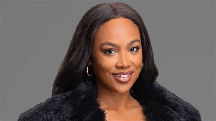 Kory Keefer's age compared to Jessica as they hook up on Winter House |