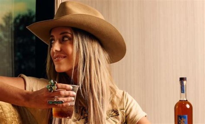 Lainey Wilson Net Worth 2024 Age, Music Sales and Assets