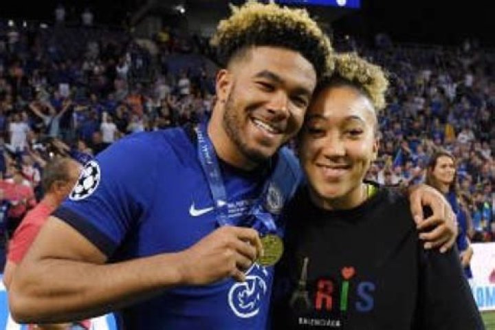 Lauren James to join brother Reece at Chelsea after Manchester United