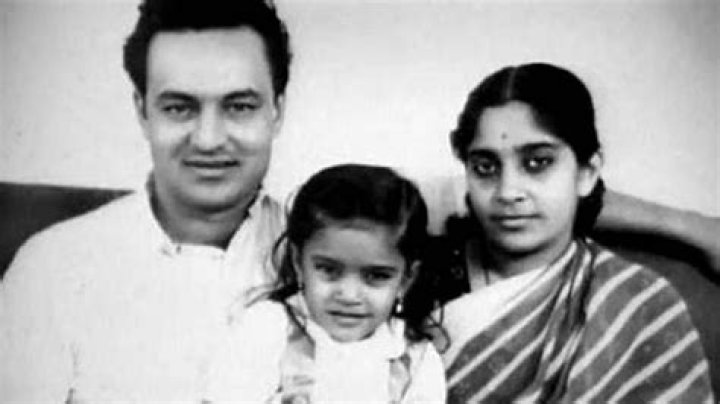 Legendary Singer Mukesh With Wife Father, Mother, Sister, Daughters