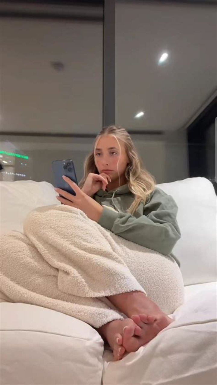 Lily Phillips lilyphillipstokky r/TikTokFeet