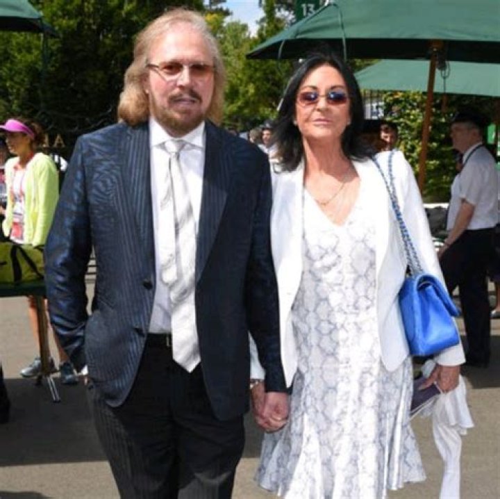 Linda Gibb Is Barry Gibb's Wife Still Live? Dicy Trends