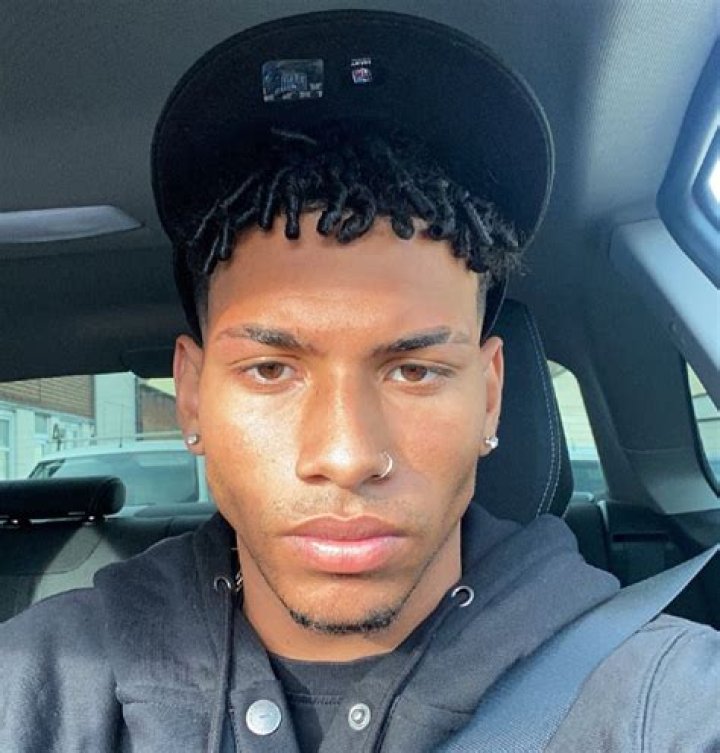 Louis Russell Wiki, Biography, Age, Height, Girlfriend, Net Worth