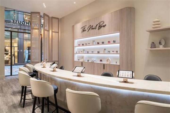 Luxury Nail Bar in the city Revere