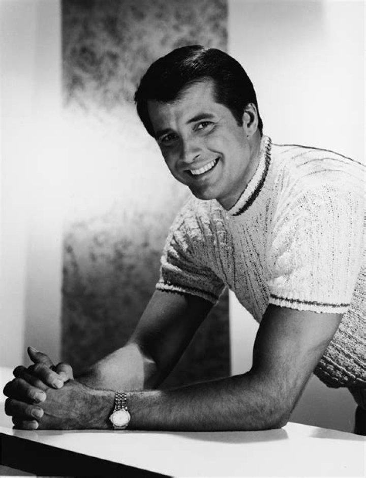 Lyle Waggoner's Family 5 Fast Facts You Need to Know