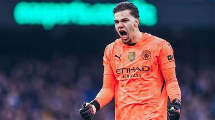 Manchester City's Goalkeeper Ederson Moraes Age, Height, Career, Net Worth, Tattoo, Wife, & Children
