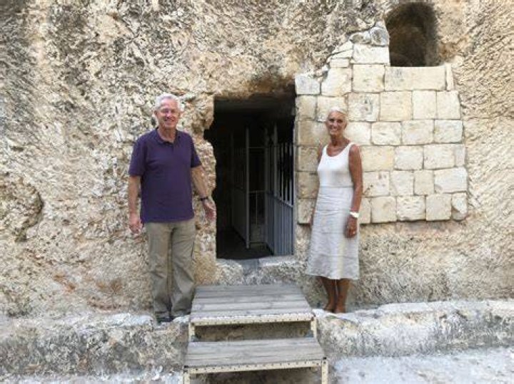Maranatha Chapel Founder Ray Bentley Passes Away Due To COVID