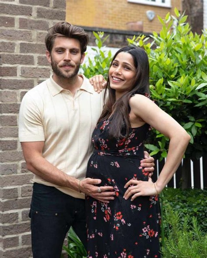 Married To Freida Pinto Since, Raccoon-cooper