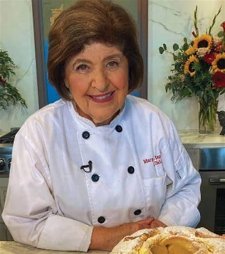 Mary Ann Esposito's Family: A Culinary Dynasty