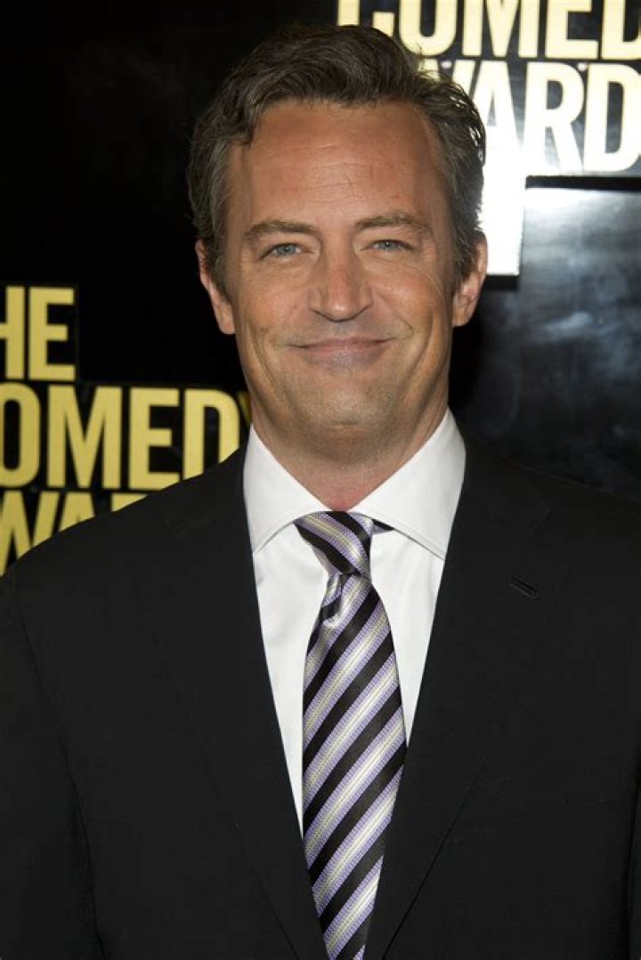Matthew Perry Net Worth Wiki Bio Age Parents Wife Sexiz Pix