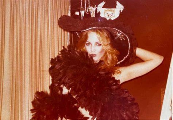 Meet Minka Kellys Mother Maureen Dumont Kelly: Unsolved Mysteries