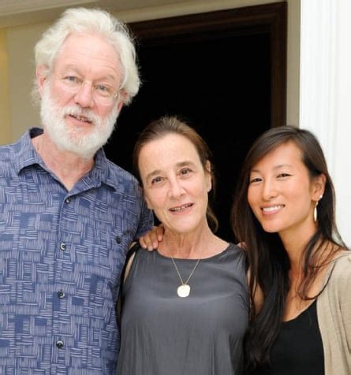Meet the Sacklers the family feuding over blame for the opioid crisis