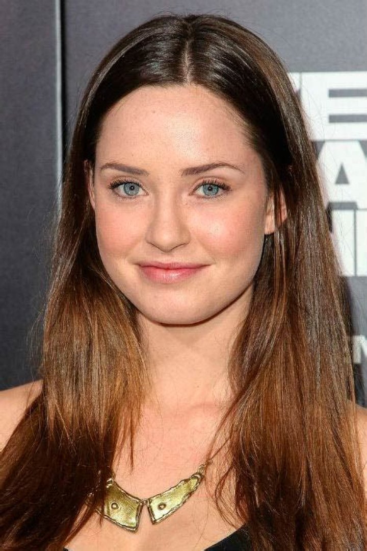 Merritt Patterson Bra Size, Age, Weight, Height, Measurements