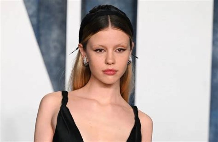 Mia Goth Wiki, Age, Height, Husband, Parents, Children, Salary, Net
