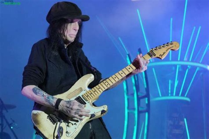 Mick Mars Net Worth 2023 Music Career Age Home Gf