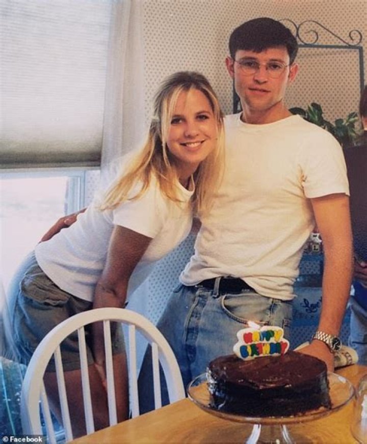 Mike Johnson (Bachelor) Bio, Age, Height, Weight, Facts & Family 2 Mike Johnson with his Mother