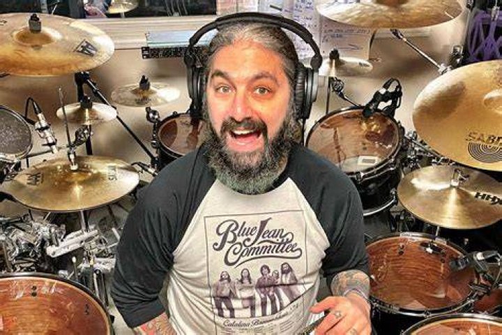 Mike Portnoy Reveals A Dream Theater Song He Could Play While Eating