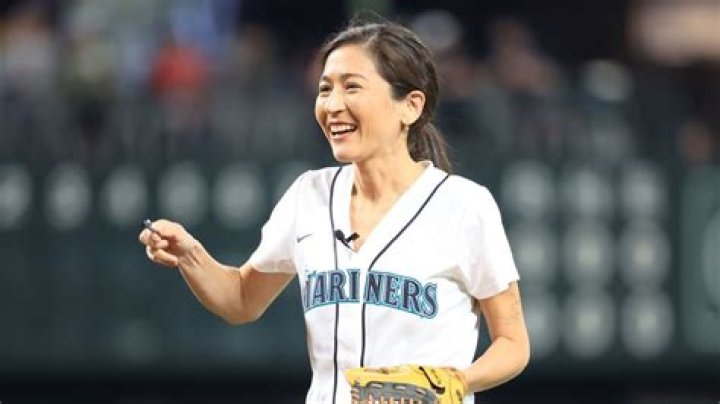 Mina Kimes' hilarious Mila Kunis response to ethnic slur