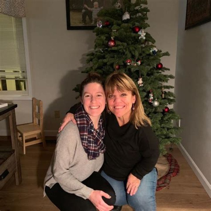 Molly Roloff Makes Rare Visit Home For Holidays! [Photos] The
