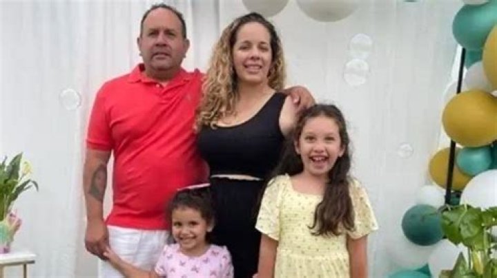 Mom Kills 2 Daughters, Husband in MurderSuicide Before Eviction Cops