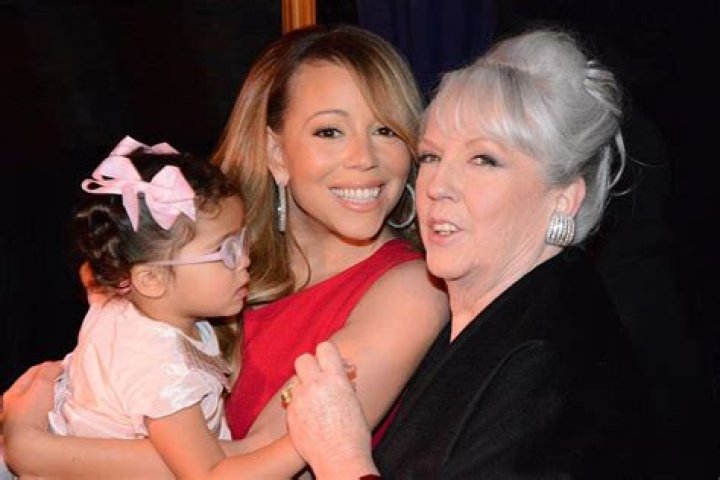 Mommy Love Mariah Carey Poses With Mom Patricia & Daughter Monroe