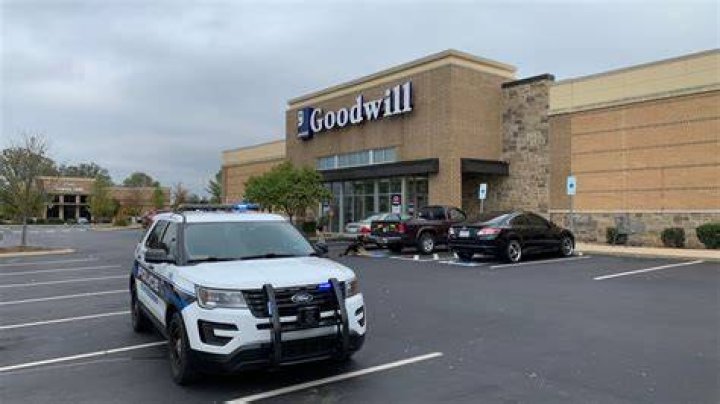 Murfreesboro Goodwill store cleared after bomb threat WKRN News 2