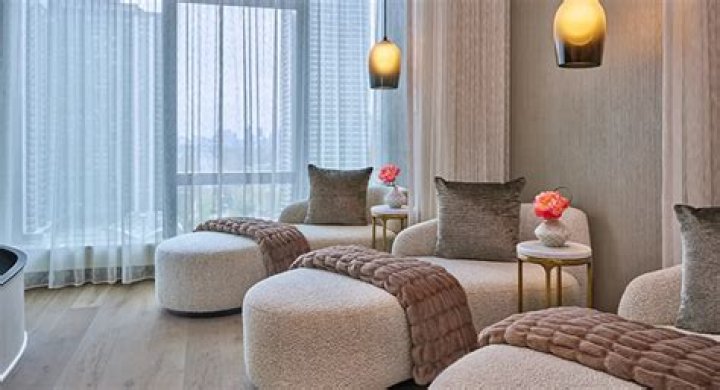 Nas Salon & Spa Chicago, IL Groupon
