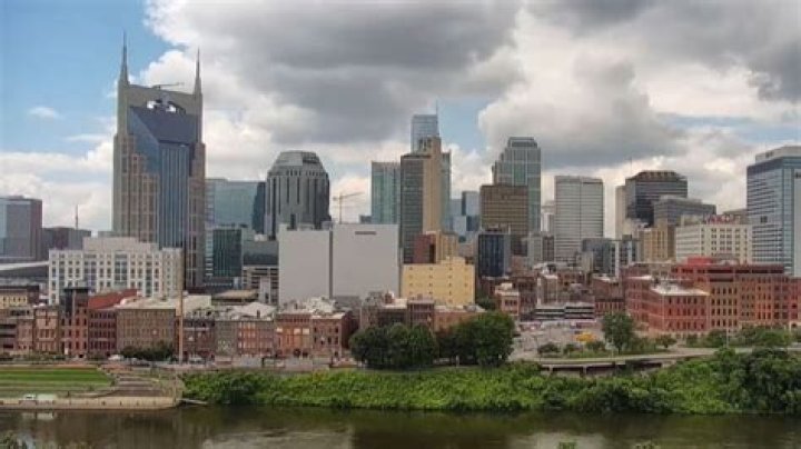 Nashville dedicates bench to Taylor Swift at Centennial Park