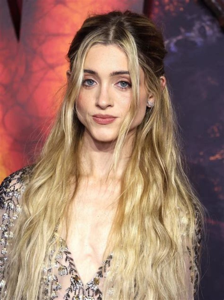 Natalia Dyer is 25 but she fits in perfectly with the teenage cast