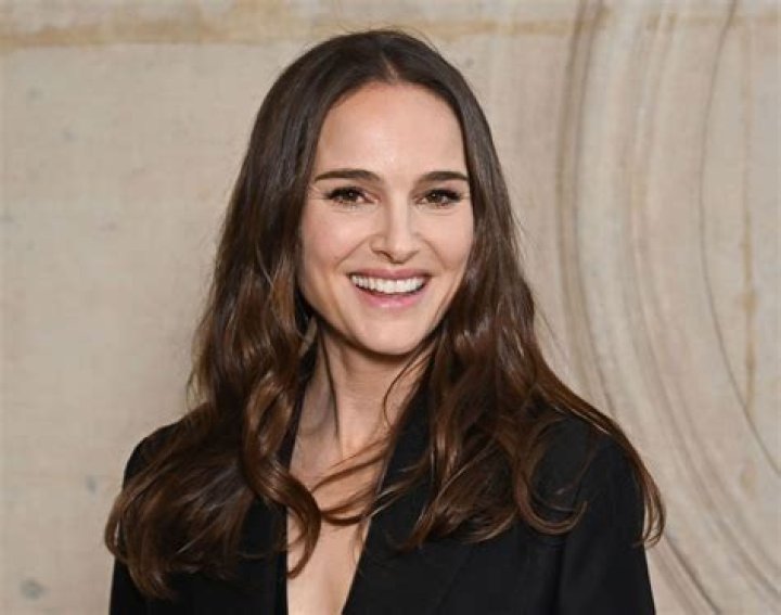 Natalie Portman "Vox Lux" Premiere in Hollywood • CelebMafia