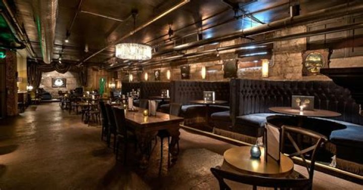 New speakeasy bar in Stillwater requires a hunt to find it Speakeasy