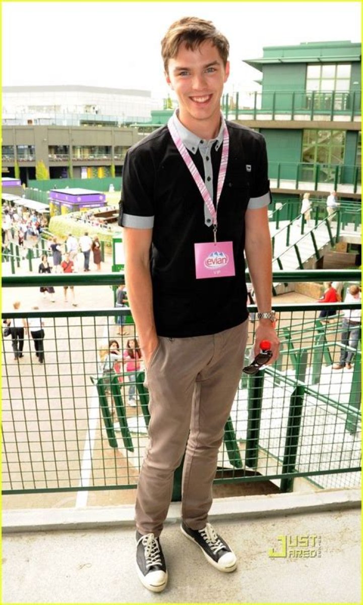 Nicholas Hoult Wimbledon with Victoria Justice! Photo 2460697
