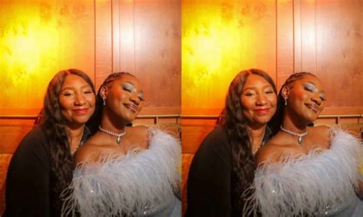 Nigerians react as rare photos of Tems' mother surface online Kemi